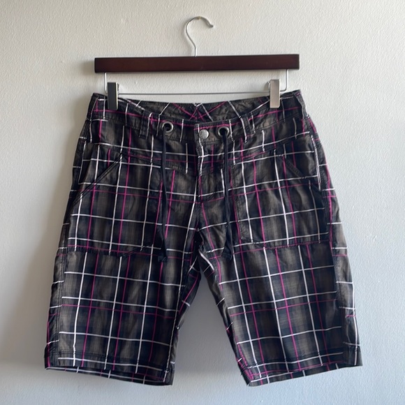 Plaid The North Face Shorts Size 6 - Picture 1 of 6